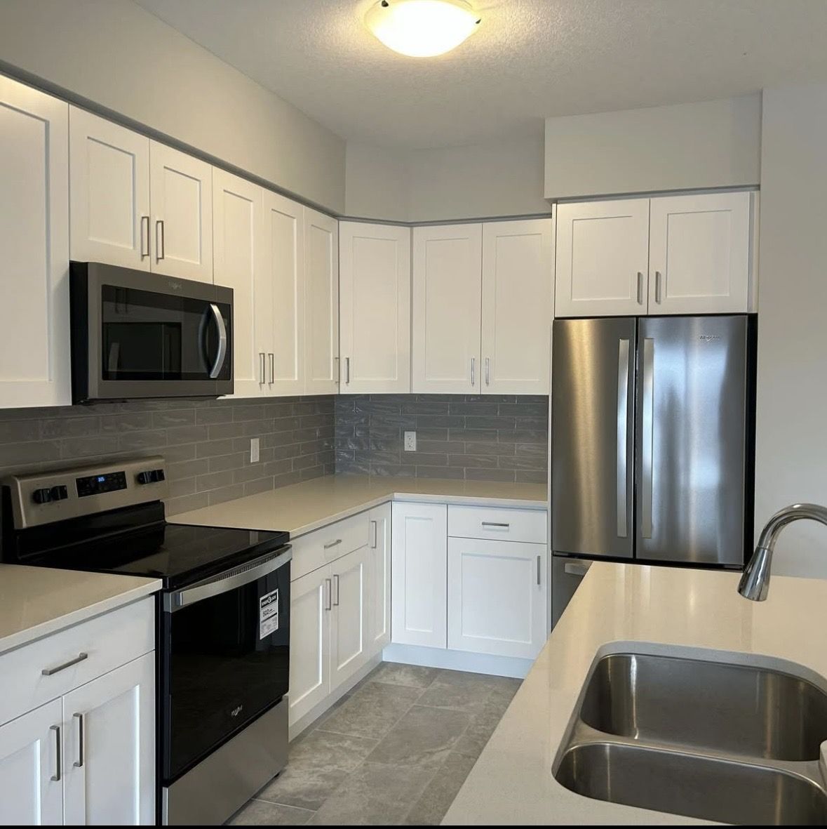 Modern 3BR/3BA Townhome in Elora — Granite Homes — photo 2